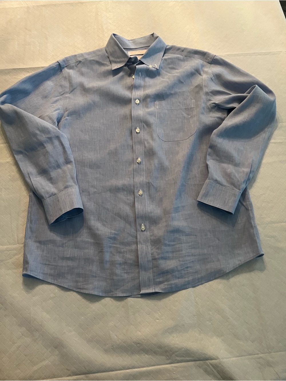 Men's Classic Light Blue Dress Shirt - Button Front Size M
